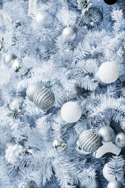 Witte kerstboom — Stockfoto