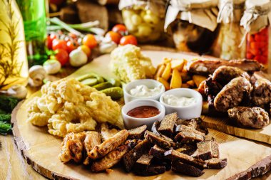 peynir ve sığır eti meze