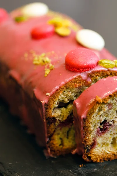 Baked loaf cake — Stock Photo, Image