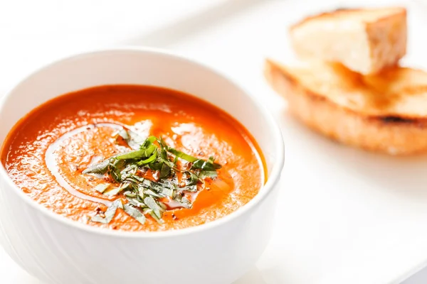 tabakta domates çorbası