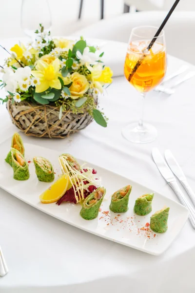 Decorated Easter table — Stock Photo, Image