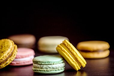 renkli tatlı macaroons