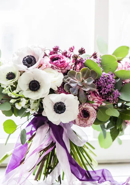 Spring flowers on white — Stock Photo, Image