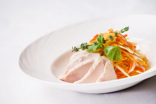 Ham with salad isolated on white — Stock Photo, Image