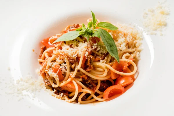 Italienische Pasta auf dem Teller — Stockfoto