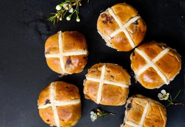 Hot Cross Buns