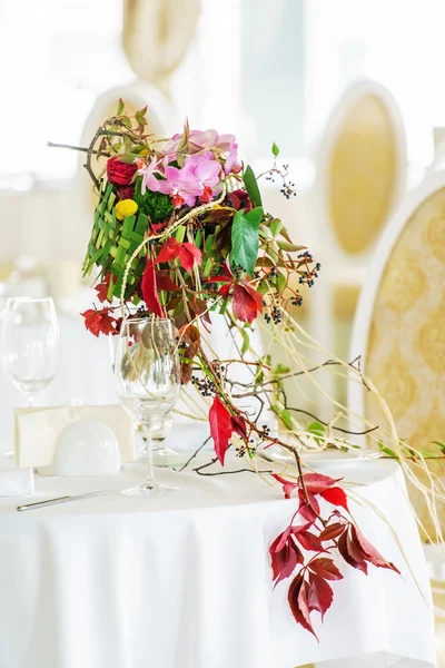 Restaurant interior with bouquet — Stock Photo, Image