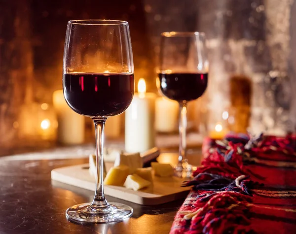 A pohár bor, és a tűz — Stock Fotó