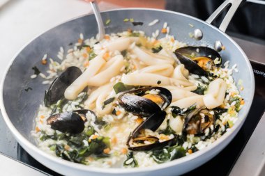 Midye lezzetli risotto