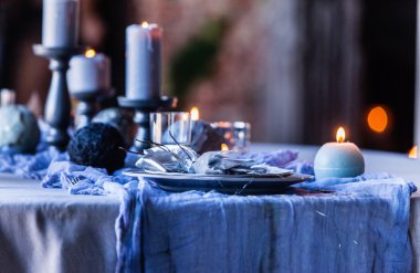 Bir olay partisi için tablo ayarlandı