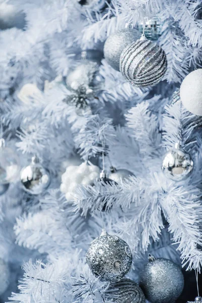 Topları ile Noel ağacı — Stok fotoğraf