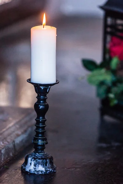 Primo piano della candela accesa — Foto Stock