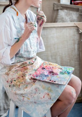 onun Studio kadın ressam 