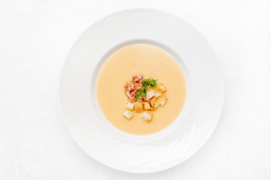 croutons kremalı çorba