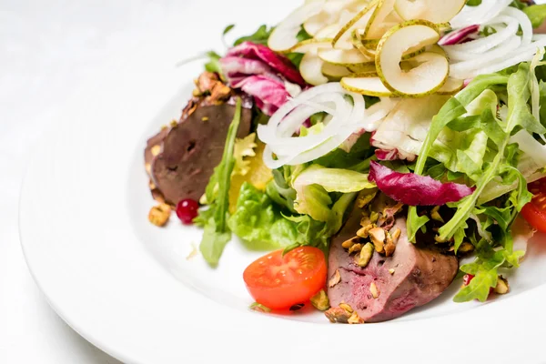 Etli lezzetli salata