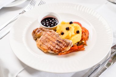 Sebzeli tavuk göğsü 