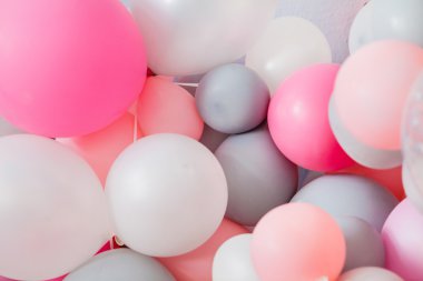 çok renkli balonlar yığını