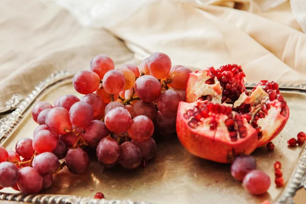 Fresh ripe fruits — Stock Photo, Image