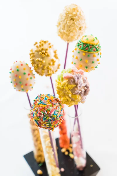 pişmiş Paskalya kek çıkar