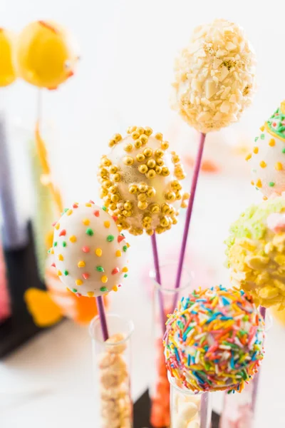 Gebakken Pasen cake pops — Stockfoto