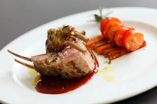 Lamb chops on  plate — Stock Photo, Image