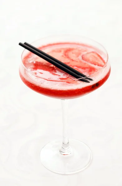 Tasty cold cocktail — Stock Photo, Image