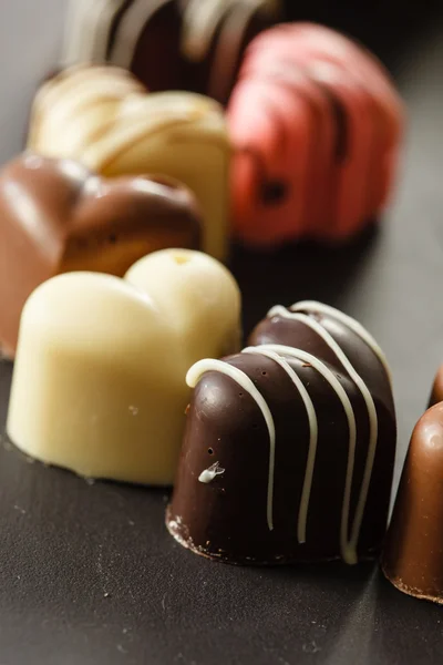 Dulces corazones de chocolate — Foto de Stock