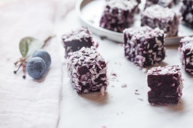 Berry jelatin tatlı