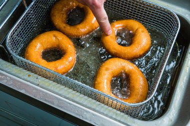 Kızarmış ev yapımı çörek