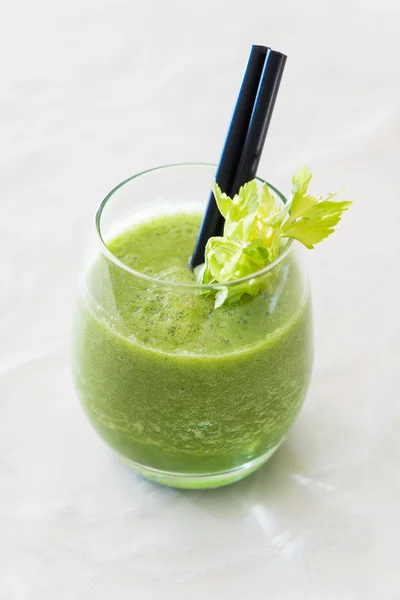 Organic detox smoothie — Stock Photo, Image