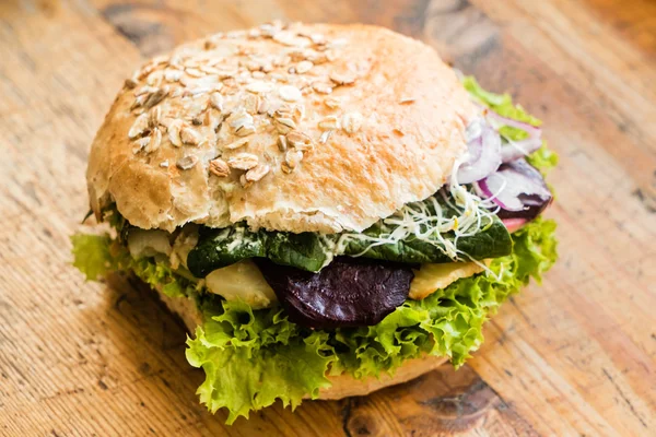 Taze vejetaryen burger — Stok fotoğraf