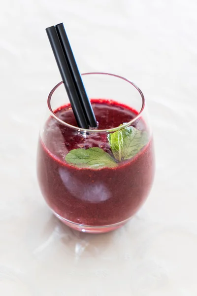 Berry smoothe in glas — Stockfoto