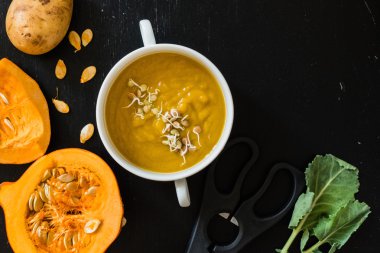 Sebze kremalı çorba.