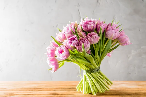 Vacker rosa tulpaner — Stockfoto