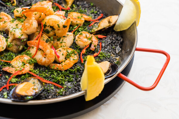 Паэлья из испанских морепродуктов
