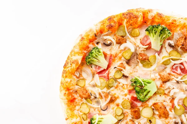 Frische leckere Pizza — Stockfoto