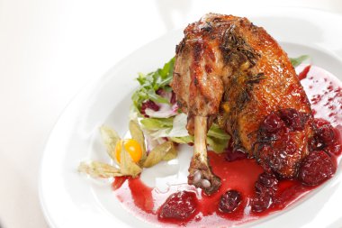 soslu ördek kanatlarını