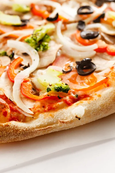 Pizza fresca gustosa — Foto Stock