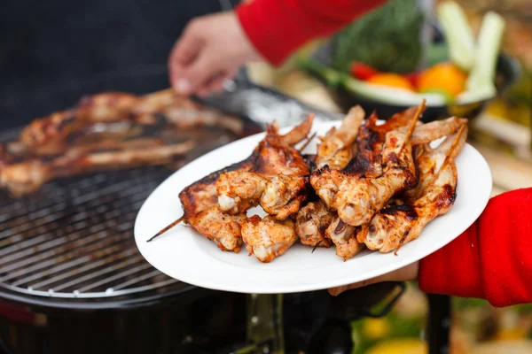 Cooking chicken wings — Stock Photo, Image
