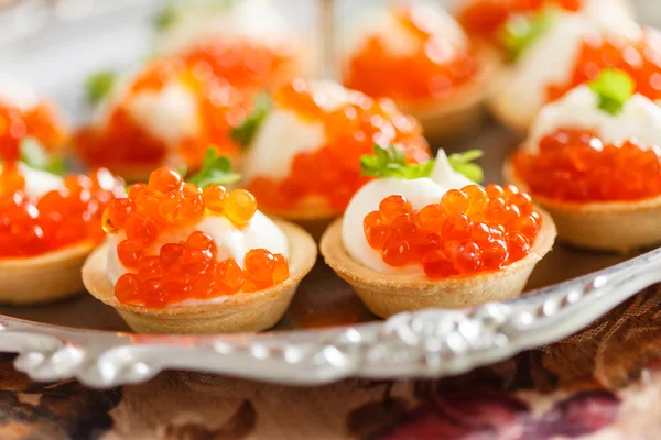 Havyar ile lezzetli kanepeler