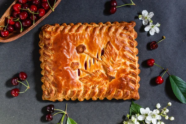 Torta de cereja doce — Fotografia de Stock