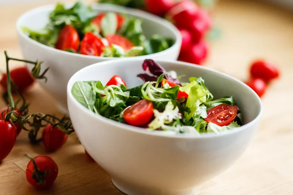 Healthy salad with tomatoes — Stock Photo, Image