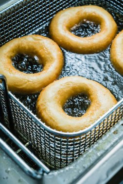 Kızarmış ev yapımı çörek