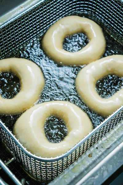 Donuts caseiros fritos — Fotografia de Stock