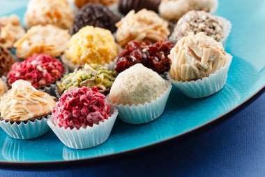 tatlı çikolata şekerlemeleri