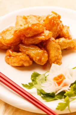 tatlı ve ekşi soslu tavuk