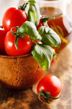 Taze olgun domatesler