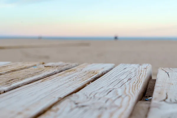 Drewniane podłogi na plaży — Zdjęcie stockowe