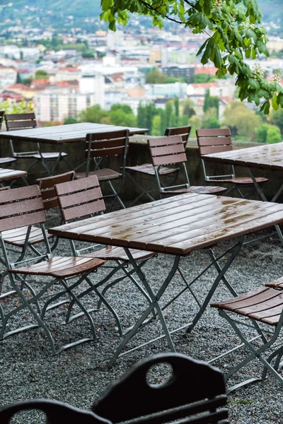 Kawiarnia na świeżym powietrzu w mieście Graz — Zdjęcie stockowe