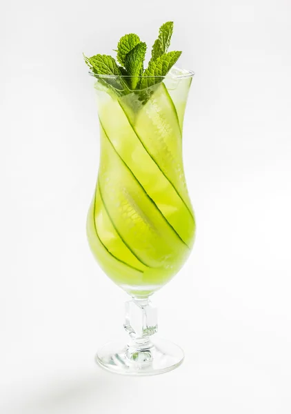 Limonata fresca su bianco — Foto Stock